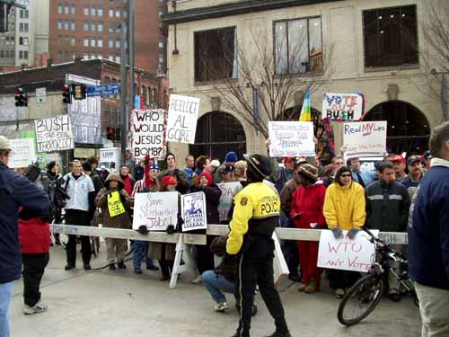 general crowd shots...